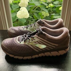 Brooks Charcoal green Athletic Sneakers size 11